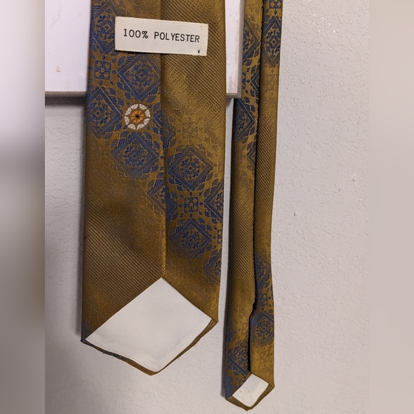 Vintage Polyester Tie - Picture 2 of 2